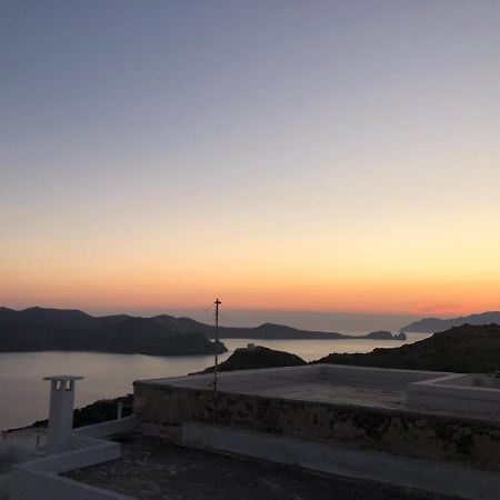 Traditional Cycladic House Трипити Екстериор снимка