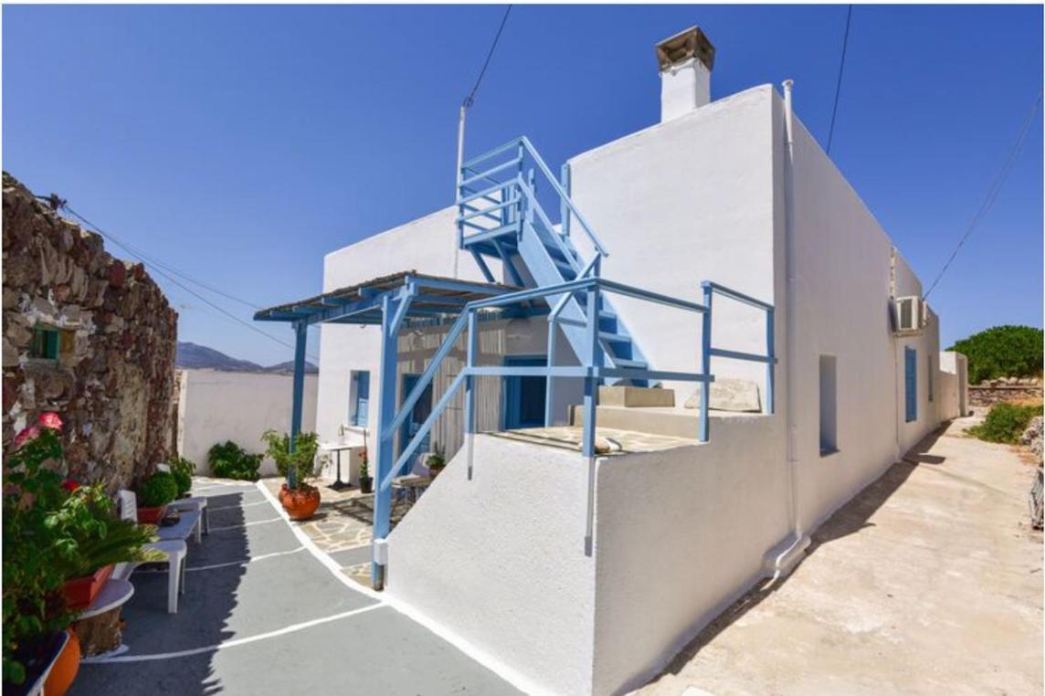 Traditional Cycladic House Трипити Екстериор снимка